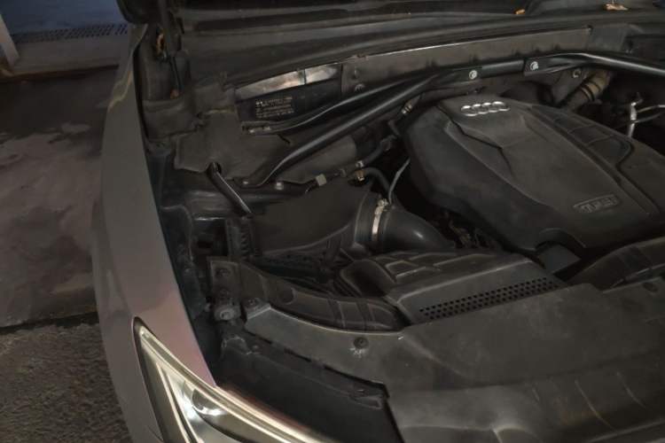 Used Audi Q5 2016 40 TFSI Trendy Edition Engine Bay Right