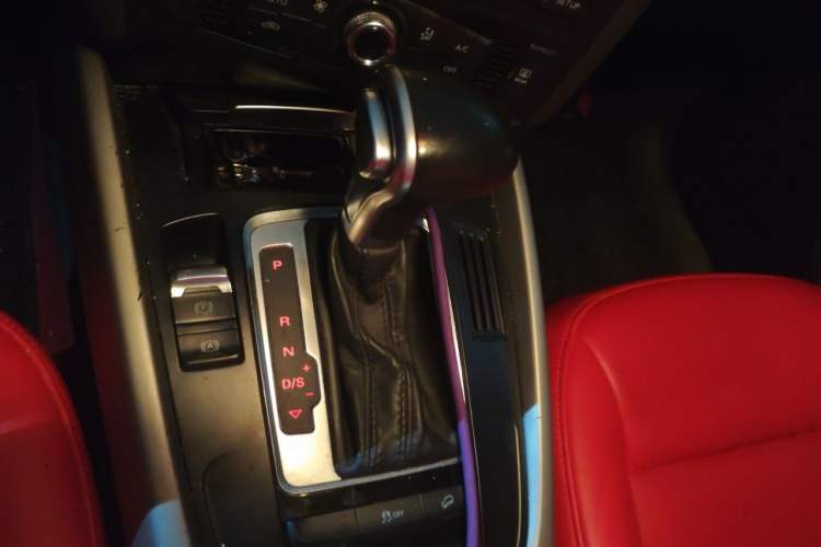 Used Audi Q5 2016 40 TFSI Trendy Edition Gear Lever