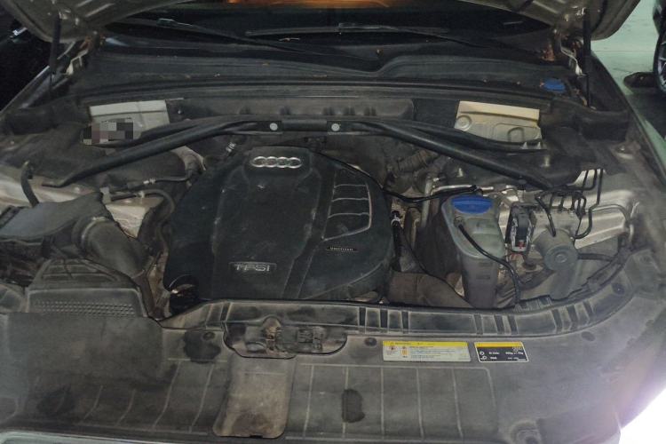 Used Audi Q5 2016 40 TFSI Trendy Edition Engine Bay