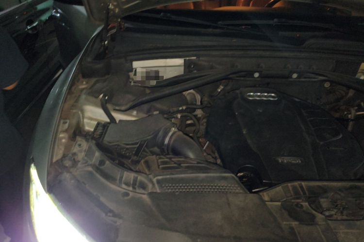 Used Audi Q5 2016 40 TFSI Trendy Edition Engine Bay Right
