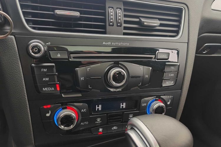 Used Audi Q5 2016 40 TFSI Technology Edition Interior 2
