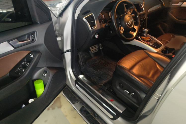Used Audi Q5 2016 40 TFSI Technology Edition Interior 3