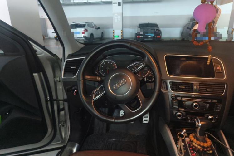 Used Audi Q5 2016 40 TFSI Technology Edition Steering Wheel