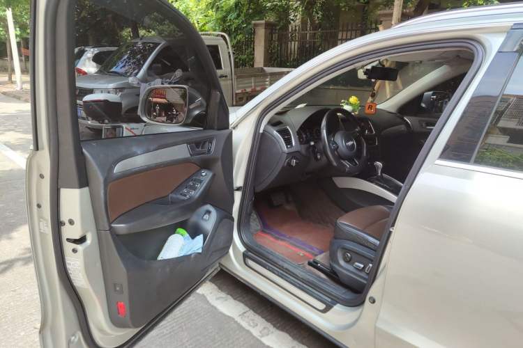 Used Audi Q5 2016 40 TFSI Technology Edition Driver Seat