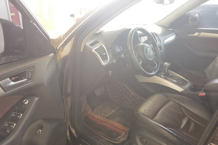 Used Audi Q5 2016 40 TFSI Technology Edition Driver Seat