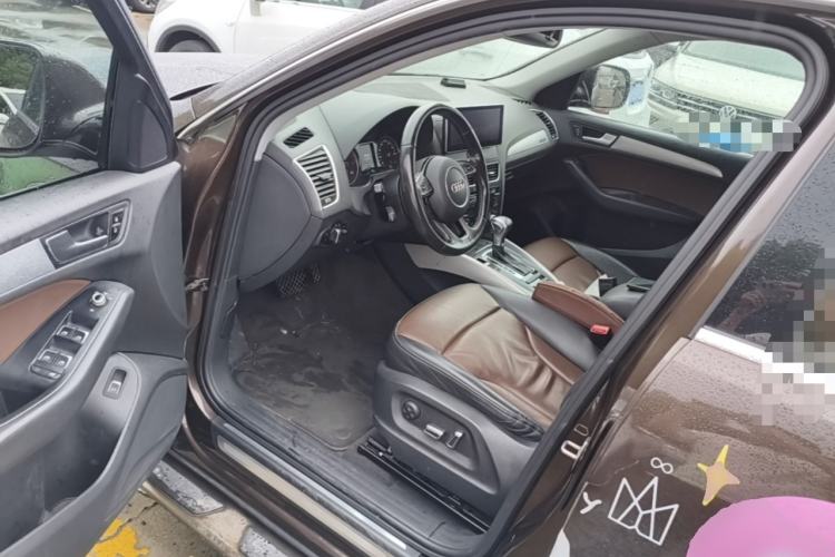 Used Audi Q5 2016 40 TFSI Technology Edition Driver Seat