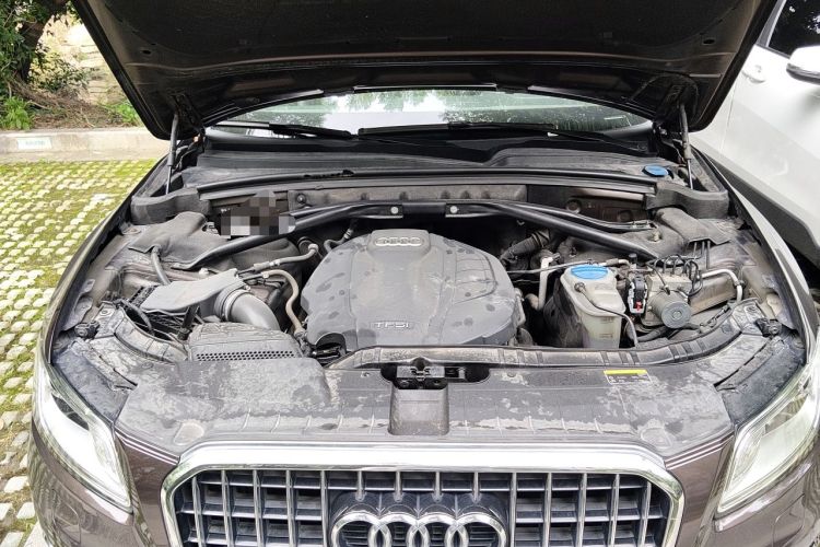 Used Audi Q5 2016 40 TFSI Technology Edition Engine Bay