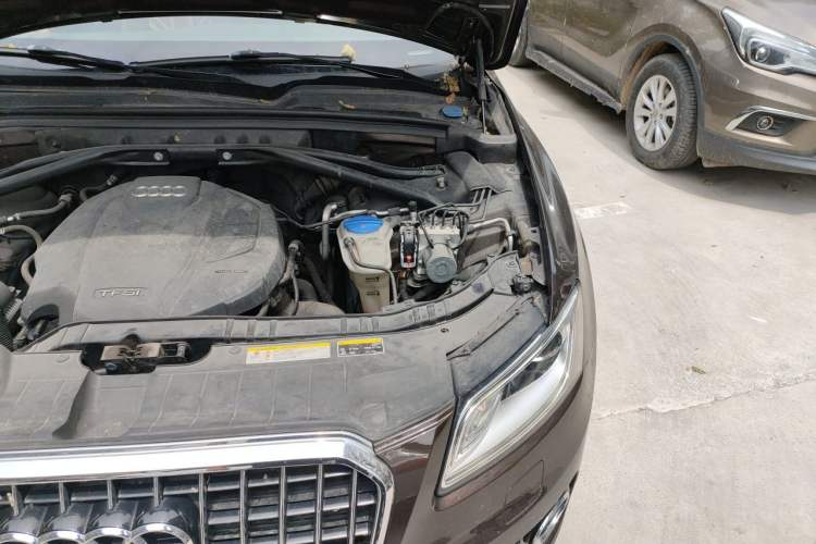 Used Audi Q5 2016 40 TFSI Trendy Edition Engine Bay Left