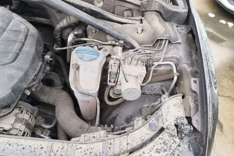 Used Audi Q5 2016 40 TFSI Technology Edition Engine Bay Left
