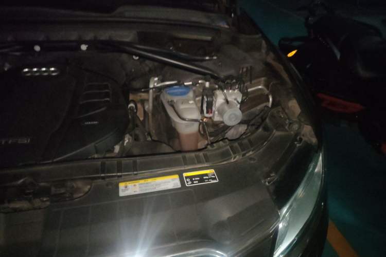 Used Audi Q5 2016 40 TFSI Technology Edition Engine Bay Left