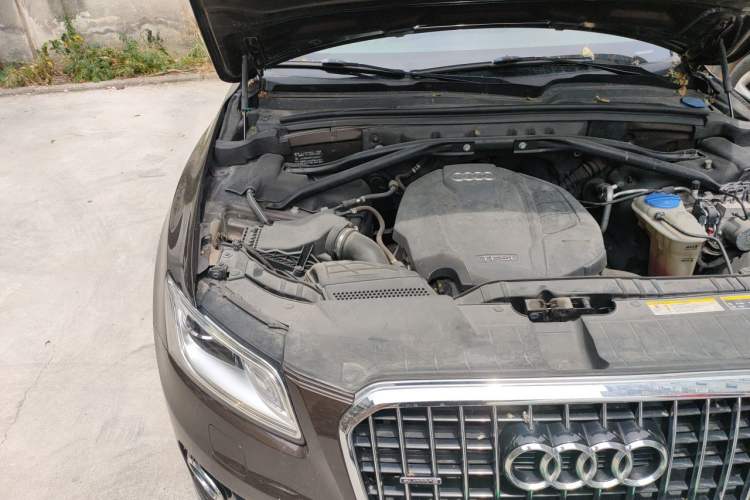Used Audi Q5 2016 40 TFSI Trendy Edition Engine Bay Right