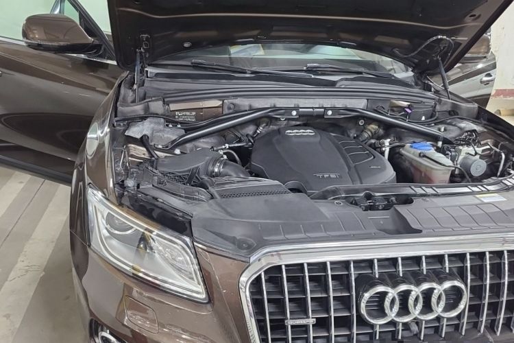 Used Audi Q5 2016 40 TFSI Trendy Edition Engine Bay Right