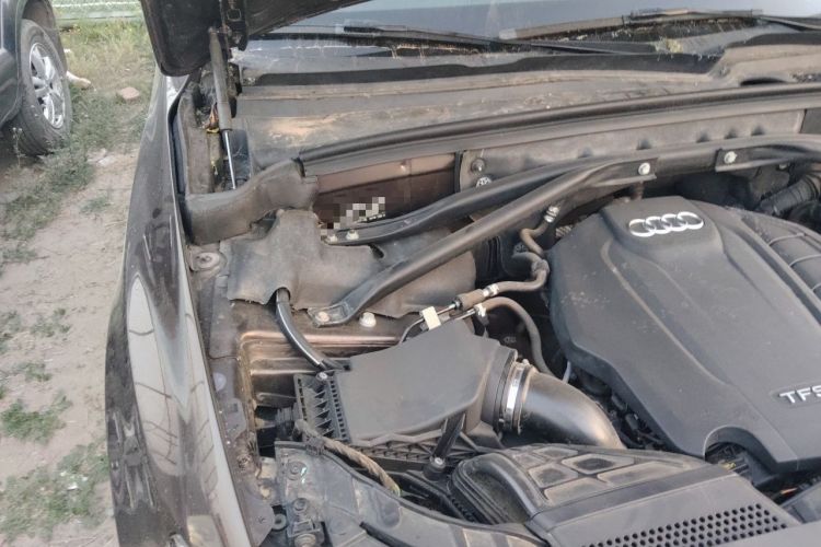 Used Audi Q5 2016 40 TFSI Technology Edition Engine Bay Right