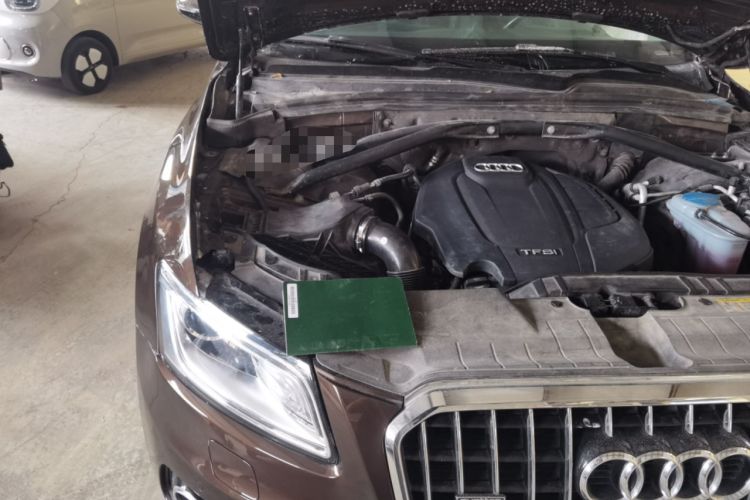 Used Audi Q5 2016 40 TFSI Technology Edition Engine Bay Right