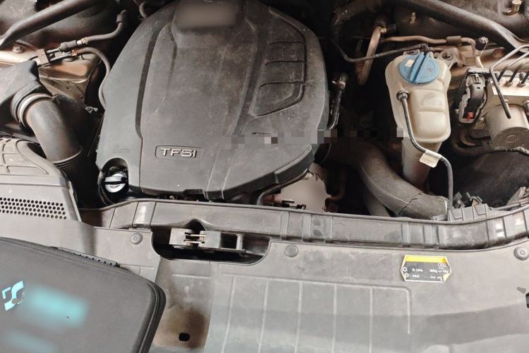 Used Audi Q5 2016 40 TFSI Technology Edition Engine Bay
