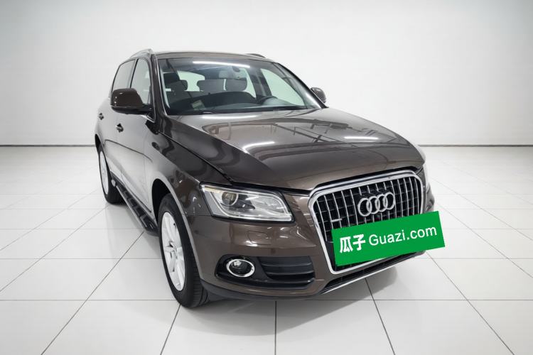 Used Audi Q5 2016 40 TFSI Trendy Edition Front Right 45 Deg