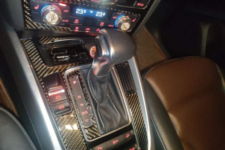 Used Audi Q5 2016 40 TFSI Technology Edition Gear Lever