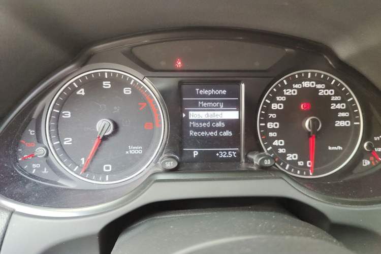 Used Audi Q5 2016 40 TFSI Technology Edition Instrument Cluster