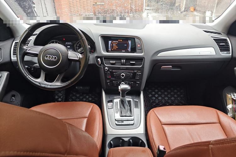 Used Audi Q5 2016 40 TFSI Trendy Edition Interior 2
