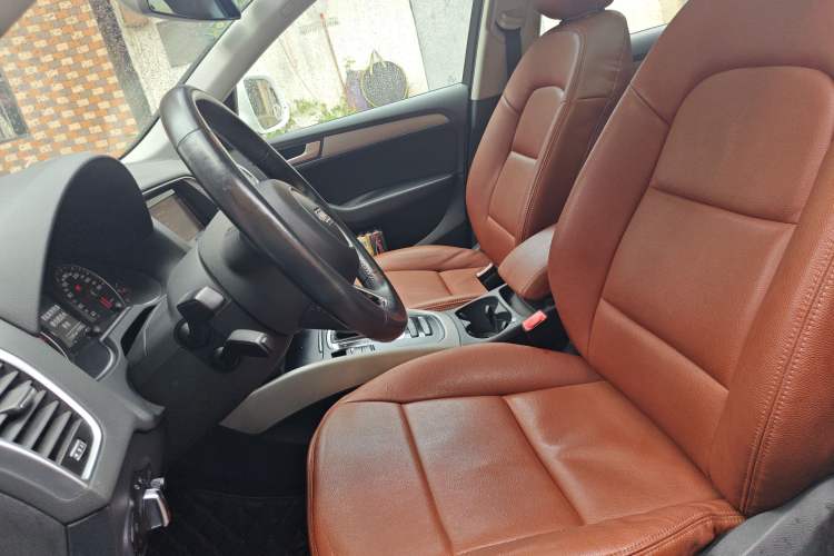 Used Audi Q5 2016 40 TFSI Trendy Edition Left Front Seat