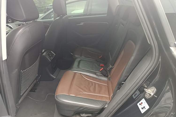 Used Audi Q5 2016 40 TFSI Comfort Model Left Rear Seat