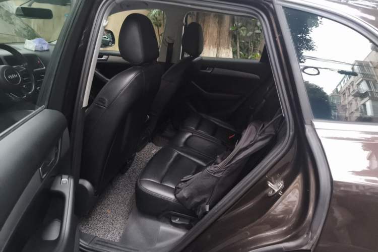 Used Audi Q5 2016 40 TFSI Trendy Edition Left Rear Seat