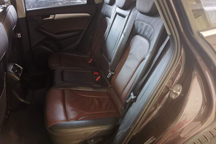 Used Audi Q5 2016 40 TFSI Technology Edition Left Rear Seat