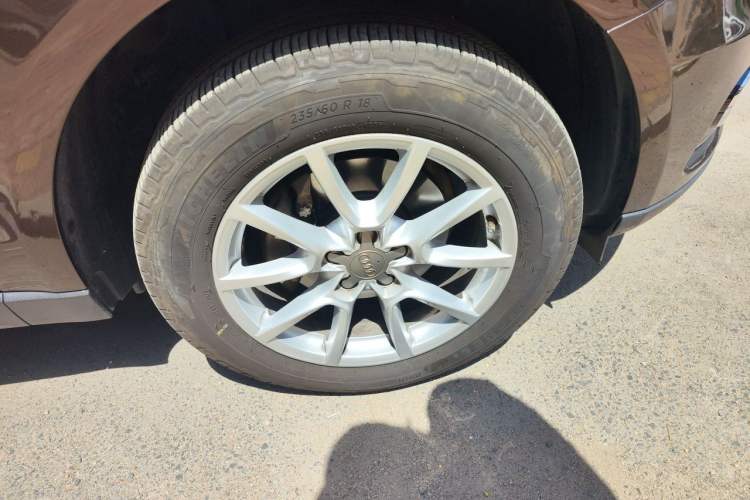 Used Audi Q5 2016 40 TFSI Trendy Edition Right Front Wheel Hub