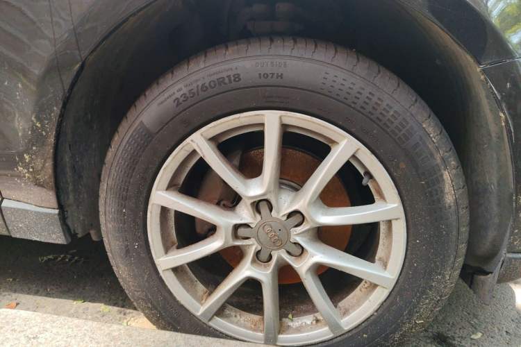 Used Audi Q5 2016 40 TFSI Trendy Edition Right Front Wheel Hub