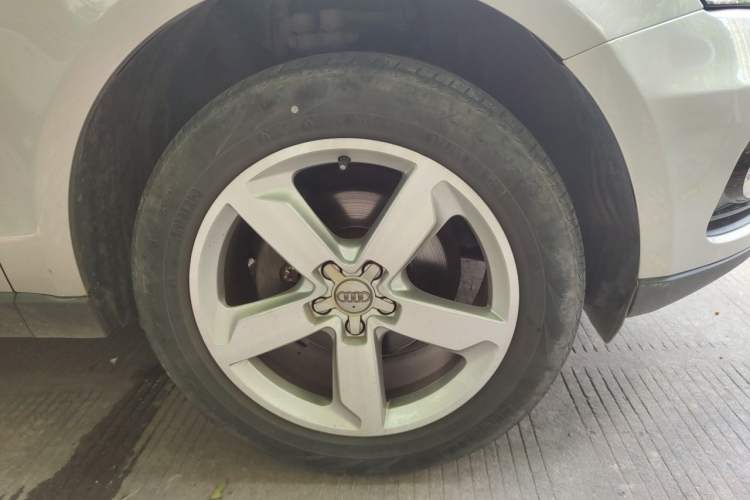 Used Audi Q5 2016 40 TFSI Technology Edition Right Front Wheel Hub