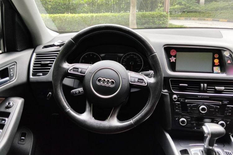 Used Audi Q5 2016 40 TFSI Technology Edition Steering Wheel