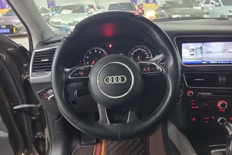 Used Audi Q5 2016 40 TFSI Trendy Edition Steering Wheel