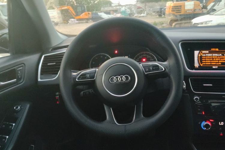 Used Audi Q5 2016 40 TFSI Technology Edition Steering Wheel