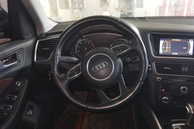 Used Audi Q5 2016 40 TFSI Technology Edition Steering Wheel