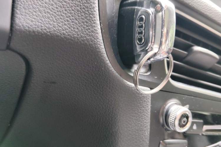 Used Audi Q5 2016 40 TFSI Technology Edition Vehicle Key