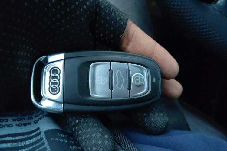 Used Audi Q5 2016 40 TFSI Technology Edition Vehicle Key