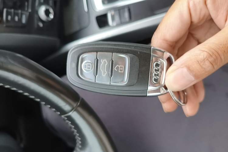 Used Audi Q5 2016 40 TFSI Technology Edition Vehicle Key