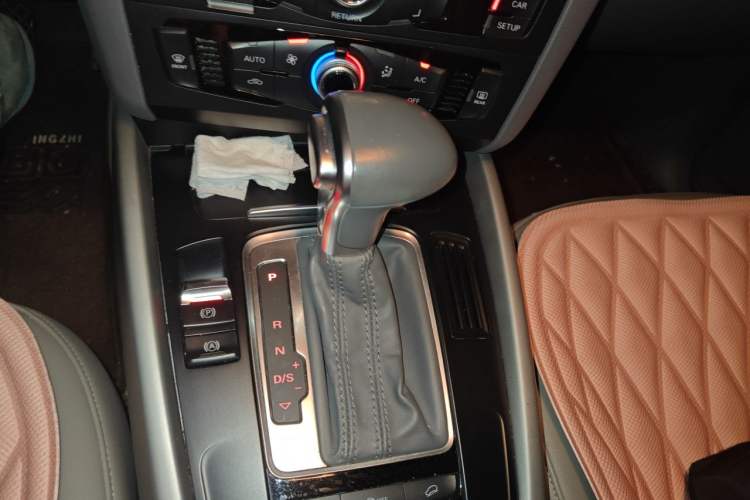 Used Audi Q5 2016 40 TFSI Trendy Edition Gear Lever