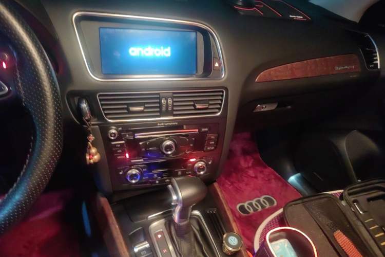 Used Audi Q5 2016 40 TFSI Technology Edition Audio And AC Panel