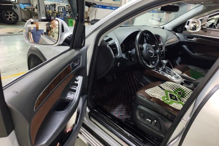 Used Audi Q5 2016 40 TFSI Comfort Model Driver Seat