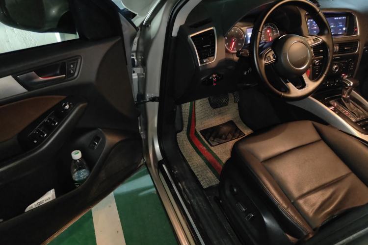 Used Audi Q5 2016 40 TFSI Technology Edition Driver Seat
