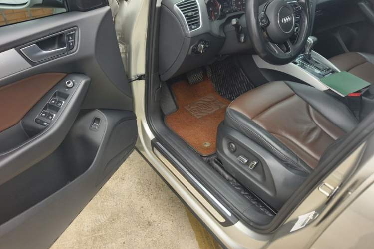 Used Audi Q5 2016 40 TFSI Technology Edition Driver Seat