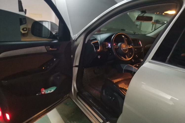 Used Audi Q5 2016 40 TFSI Technology Edition Driver Seat