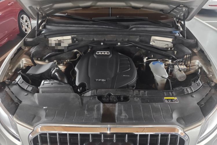 Used Audi Q5 2016 40 TFSI Technology Edition Engine Bay