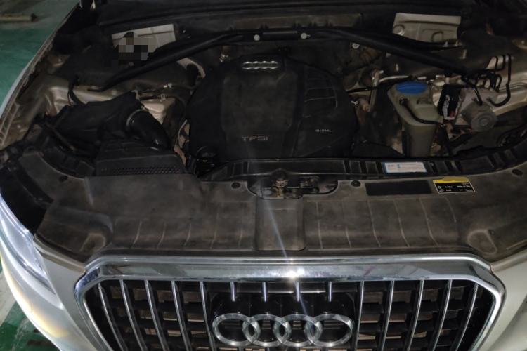 Used Audi Q5 2016 40 TFSI Technology Edition Engine Bay