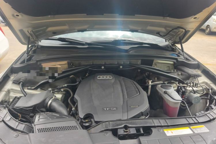 Used Audi Q5 2016 40 TFSI Technology Edition Engine Bay