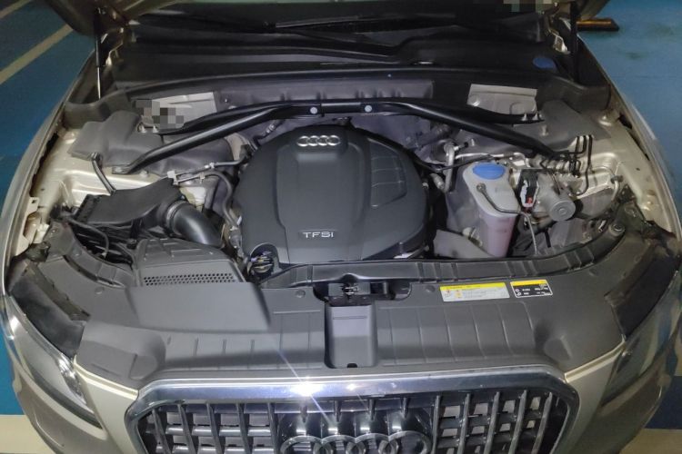 Used Audi Q5 2016 40 TFSI Technology Edition Engine Bay