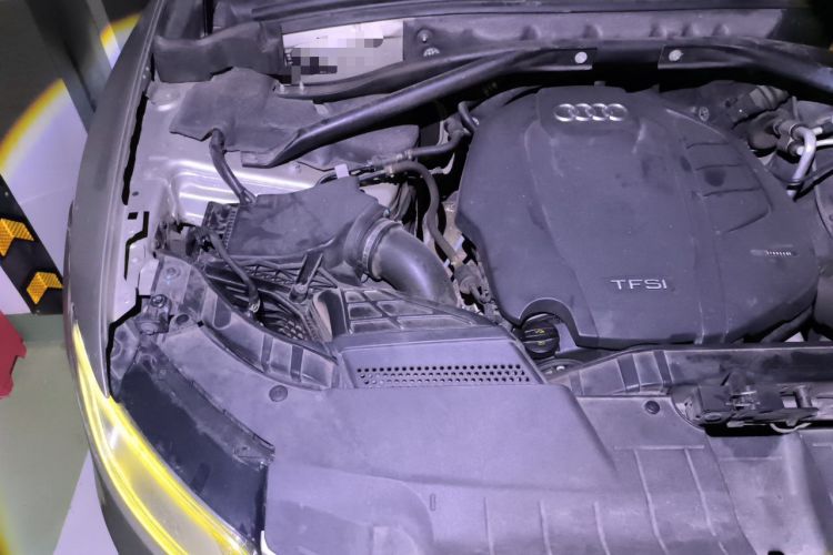 Used Audi Q5 2016 40 TFSI Trendy Edition Engine Bay Right
