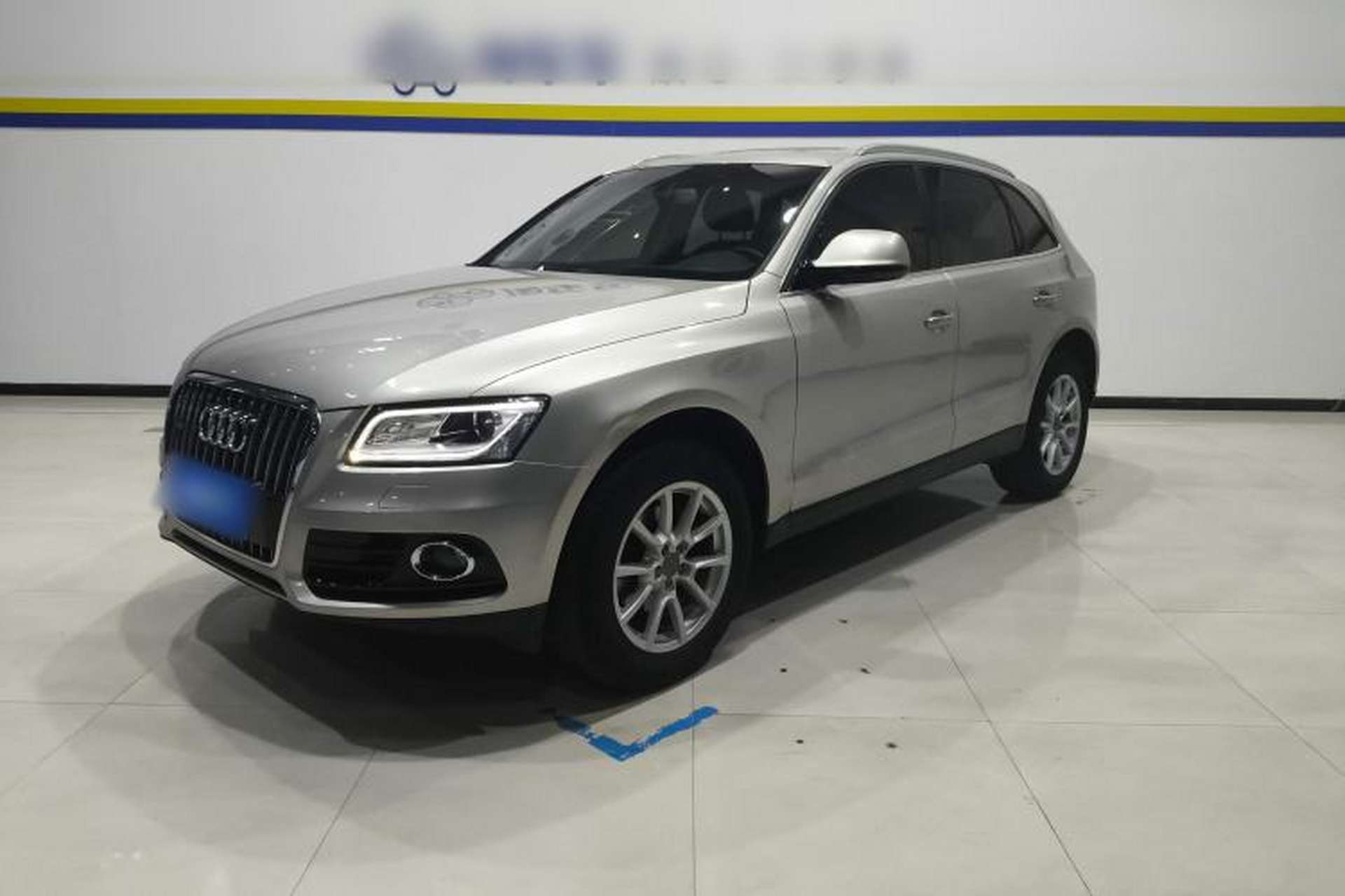 Used Audi Q5 2016 40 TFSI Trendy Edition Front Left 45 Deg