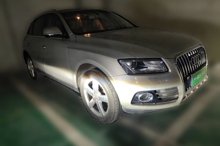 Used Audi Q5 2016 40 TFSI Technology Edition Front Right 45 Deg